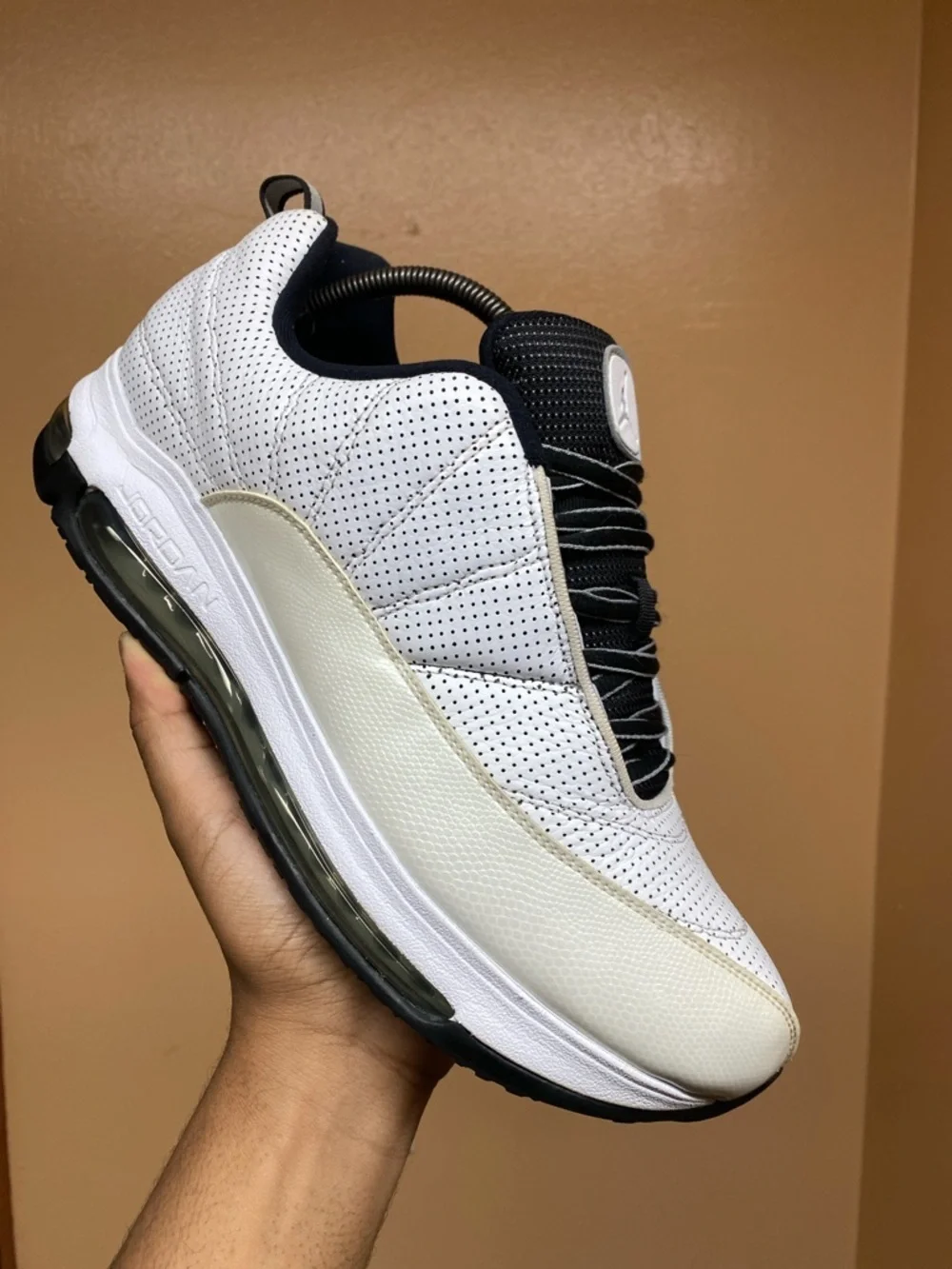 2011 Air Jordan CMFT Max Air 12 LTR “White/Wolf Grey-Black” Size 10.5 434034-102